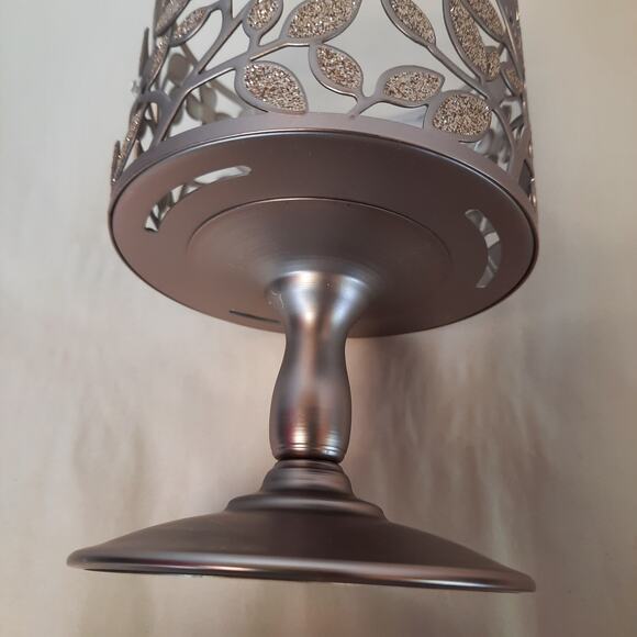 BATH & BODY WORKS 3-WICK SILVER FLOWER SPARKLE JEWELED PEDESTAL CANDLE HOLDER - Picture 3 of 5
